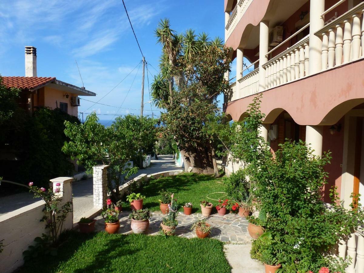 Marinos Studios At Lourdata Village Exteriér fotografie